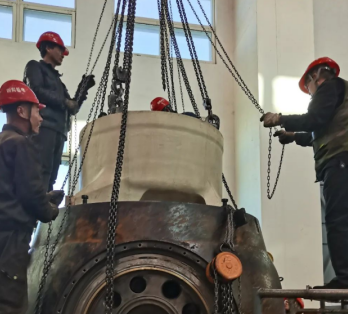 鏈條電動葫蘆和手拉葫蘆一起助力電廠檢修工作